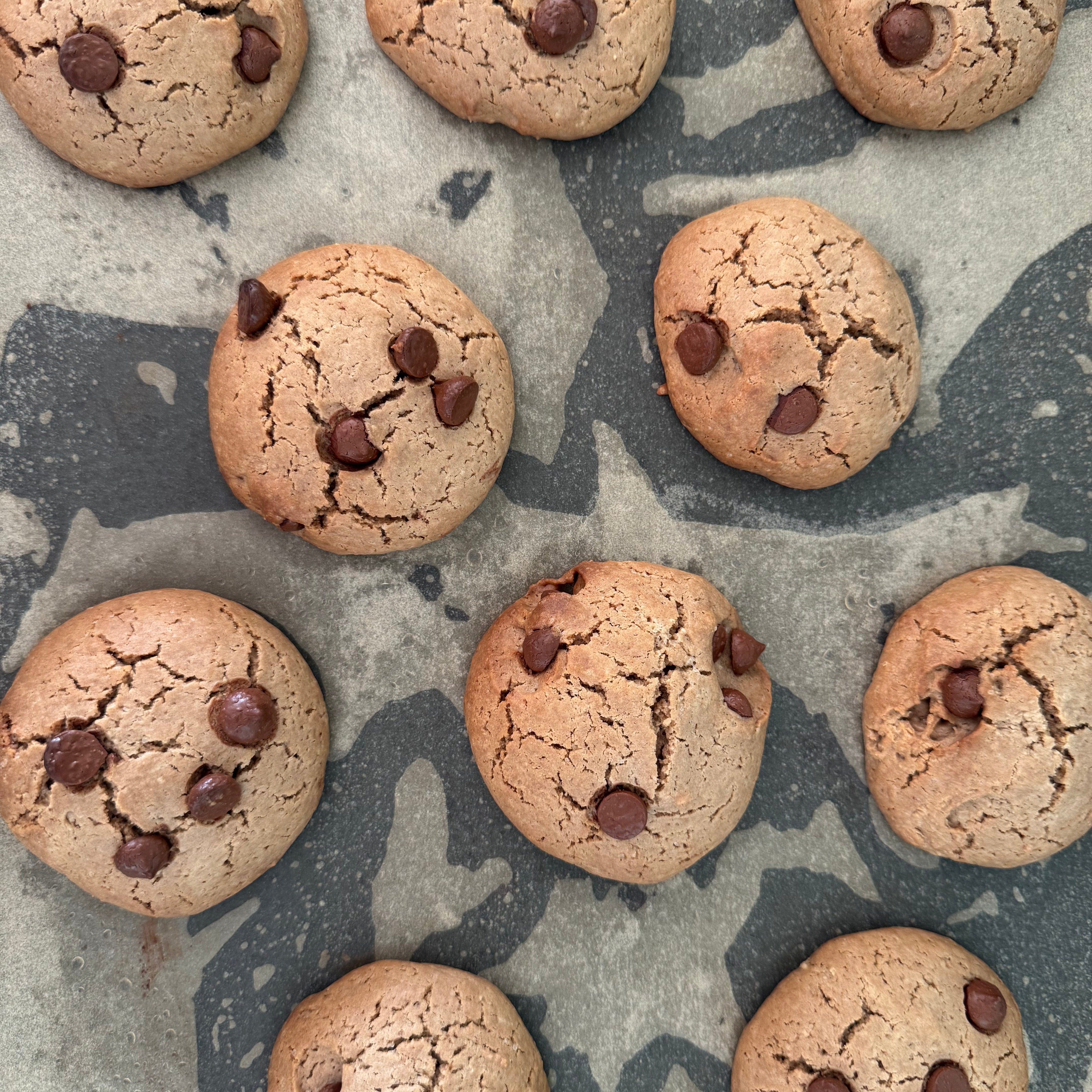 spelt chocolate chip cookies.